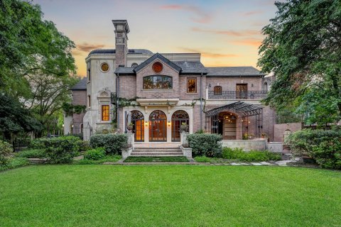 10 Waverly Ct.